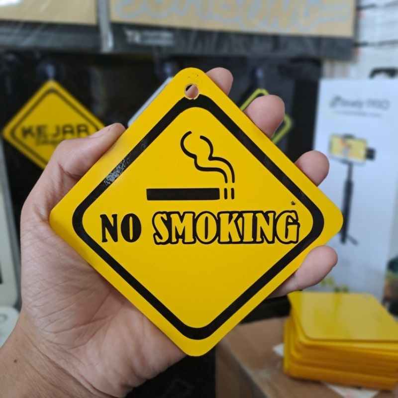 Gantungan Kaca Mobil ( NO SMOKING )