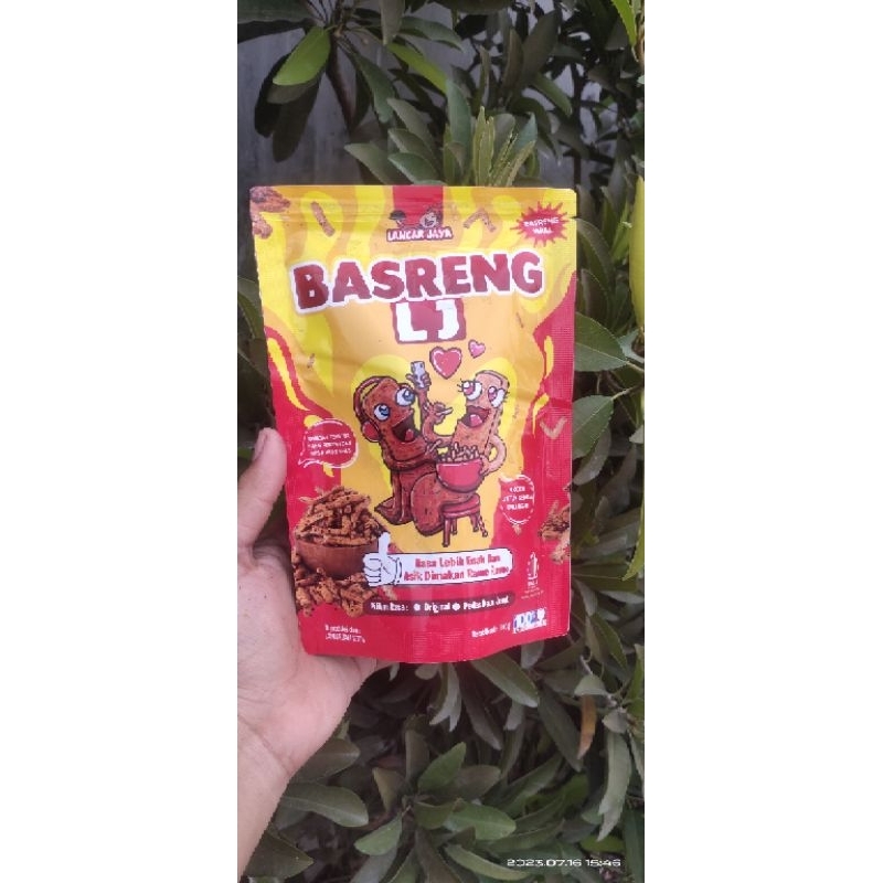 

basreng pedas daun jeruk kemasan pouch 100gr