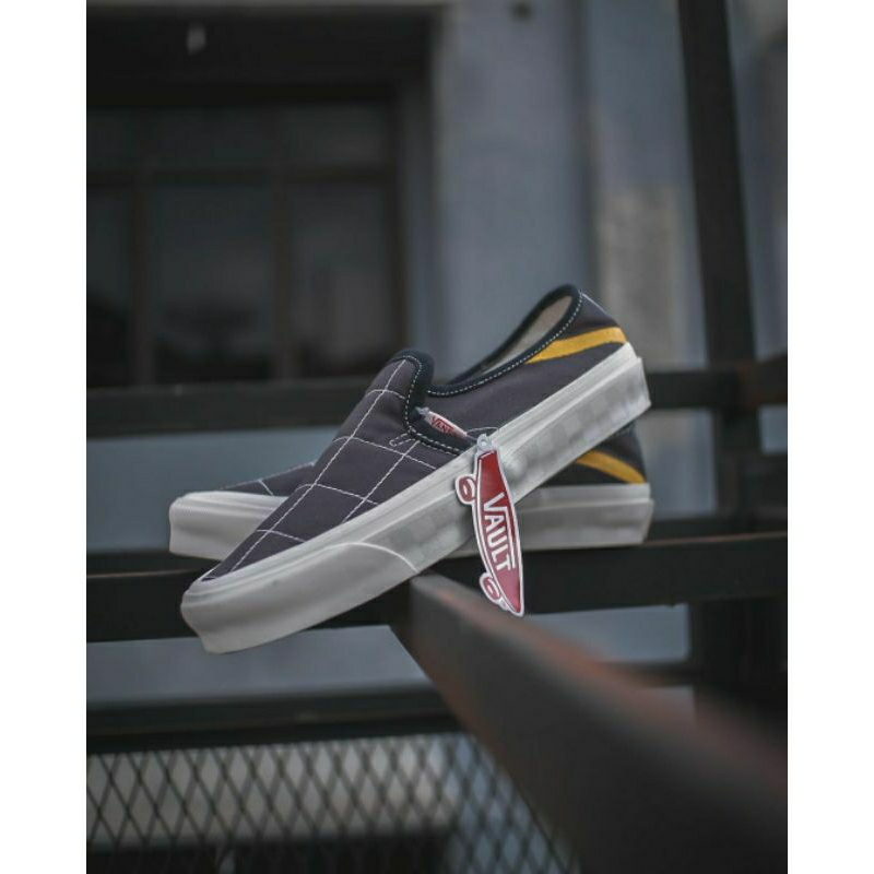 VANS VAULT SLIP ON STYLE 47 x TAKAHAYASHI RAVEN/BLACK