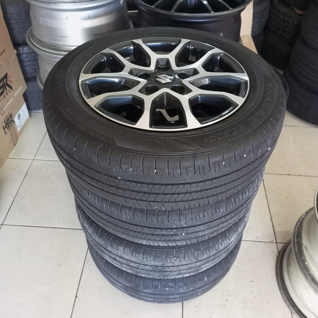Velg Original Copotan Mobil Suzuki XL7 Ring 16 Ban Dunlop 2022 Like New