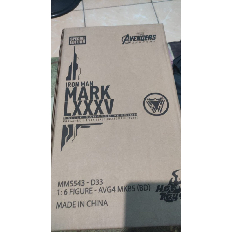 Hot Toys Iron Man/Ironman Mark 85 Battle Damaged Special Edition