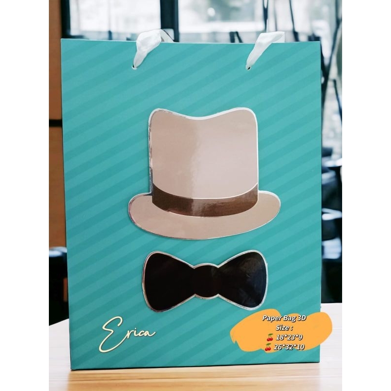 

paper bag 3D motif topi&kumis