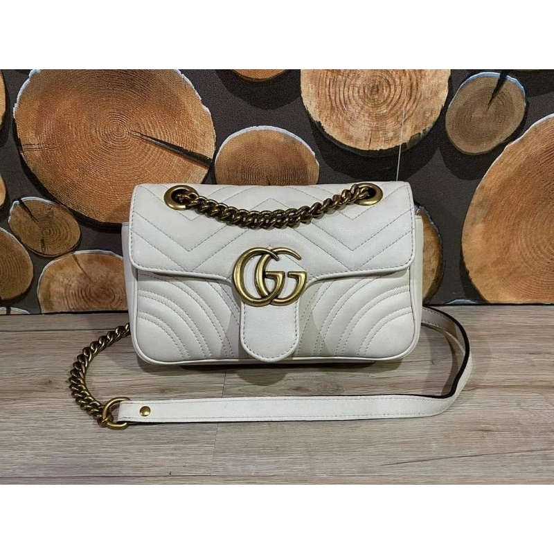 Gucci GG marmont matelasse mini white