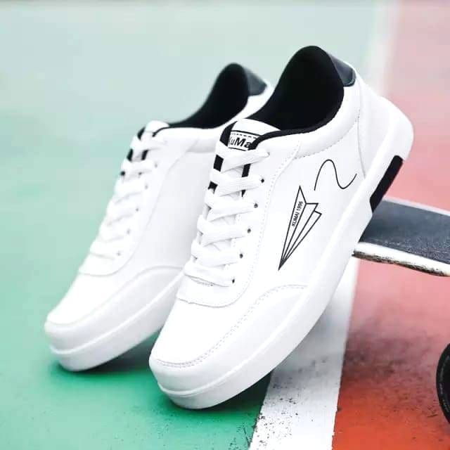Sepatu Pria Sneakers Terbaru 2023 Sepatu Pria Putih Kekinian Sepatu Sekolah Hitam Cowok Dewasa Viral