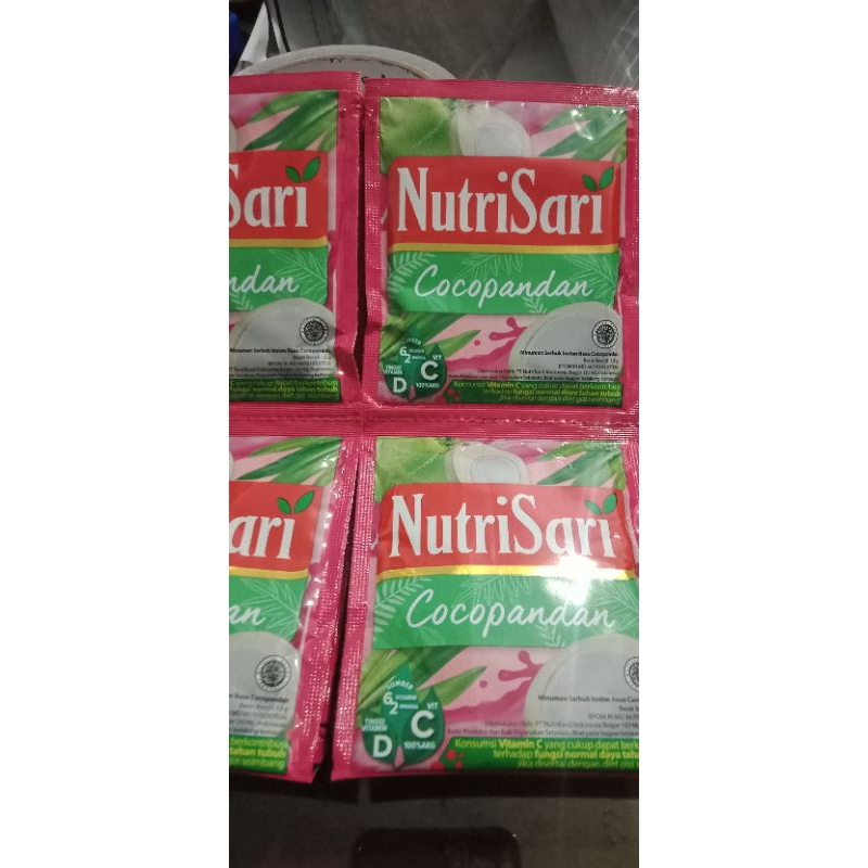 

Nutrisari Cocopandan 1 Renteng isi 10 sachet