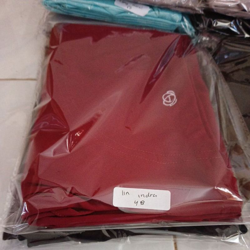 Hijab Bunda Iin indra