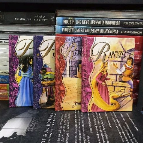 BUKU ORIGINAL PUSTAKA KISAH-KISAH KLASIK II 4 PCS BEKAS