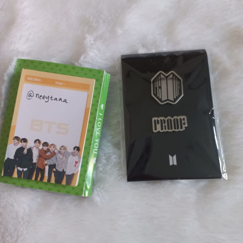 (SEALED) BTS Badge Pin official merch proof album