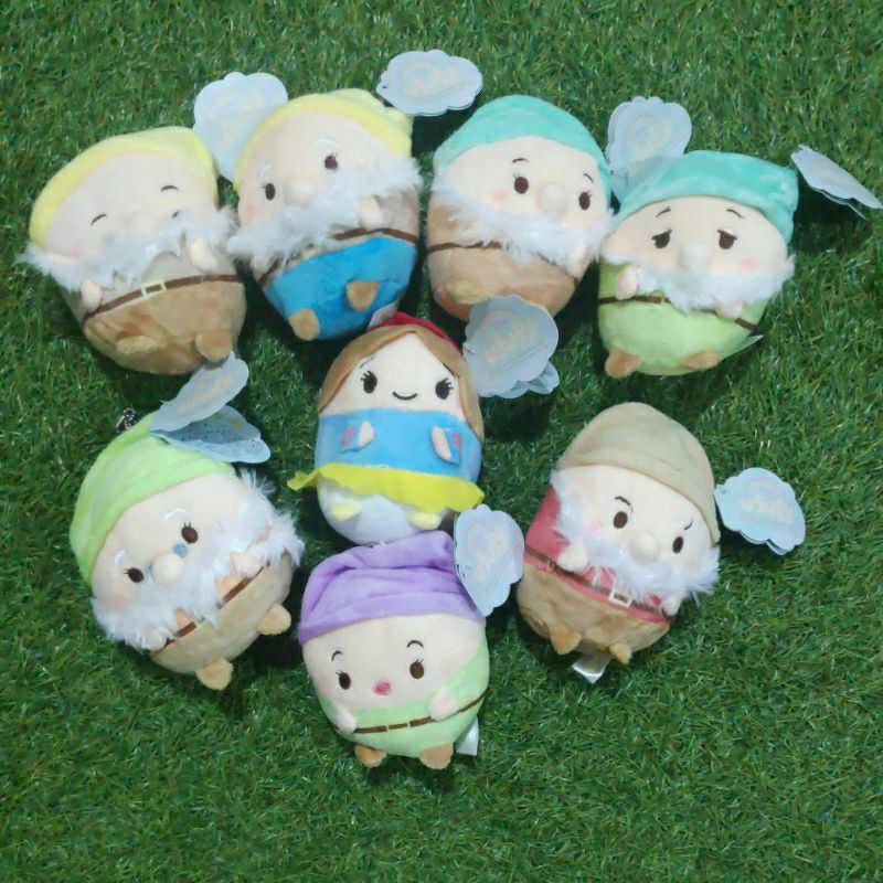 Boneka Snow White and 7 Dwarfs - Putri Salju dan 7 Kurcaci Original Disney Ufufy Size 11 cm - Hadiah