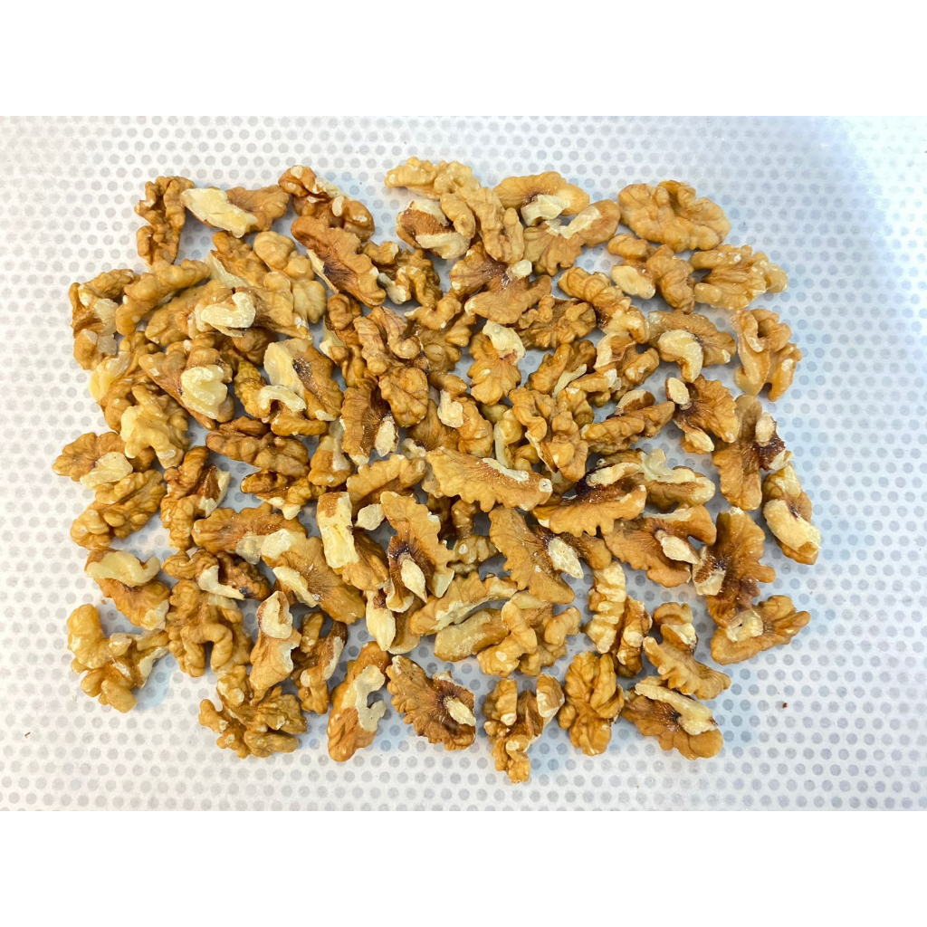 

Raw & Roasted Walnut Broken 1 Box | Grade 1