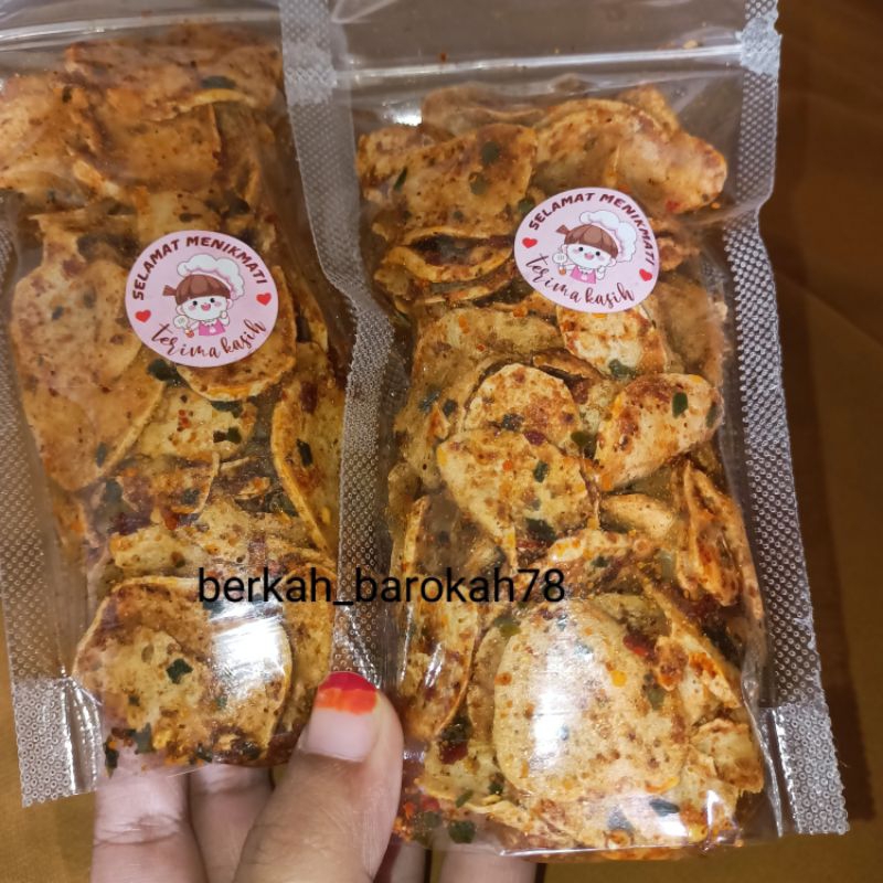 

Basreng Pedas Daun Jeruk / Bakso Goreng Pedas Daun Jeruk Irisan Tipis Gurih Renyah Kemasan Standing Pouch