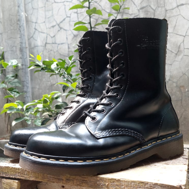 Doc Martens 1490, sz 42, MIC, mulus-like new