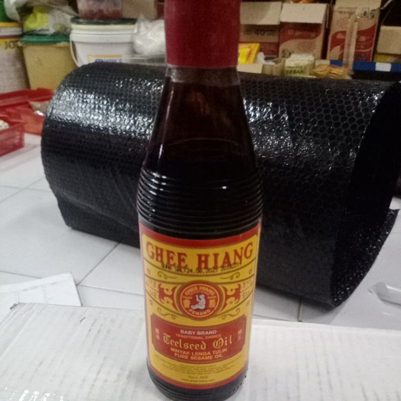 

Minyak wijen baby/minyak wijen ghee hiang/baby sesame oil 330ml