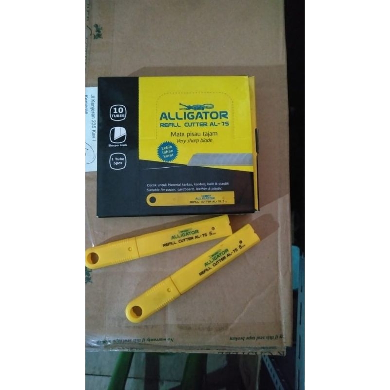 

Reffil Cutter Kecil Tajam