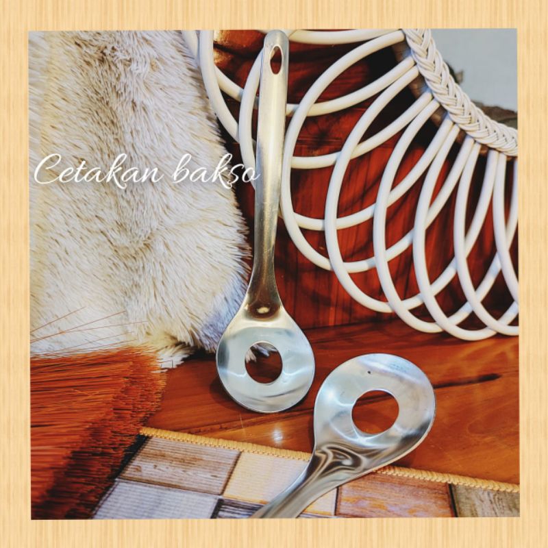 cetakan bakso/cetakan pentol/cetakan bulat/alat spatula pembuat bakso/antin lengket