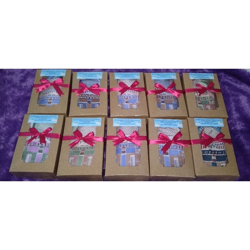 

Souvenir pernikahan Souvernir sovenir sajadah serut pouce random