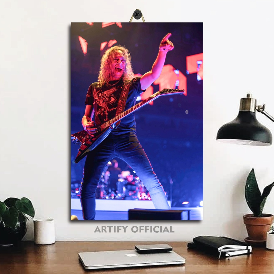 POSTER KAMAR COWOK VOKALIS BAND METALLICA 20X30 | ARTIFY OFFICIAL| HIASAN RUANG BESAR BAND METALLICA