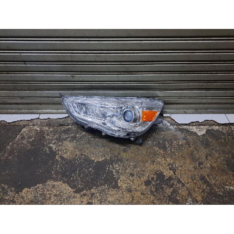 headlamp mitsubishi outlander non HID