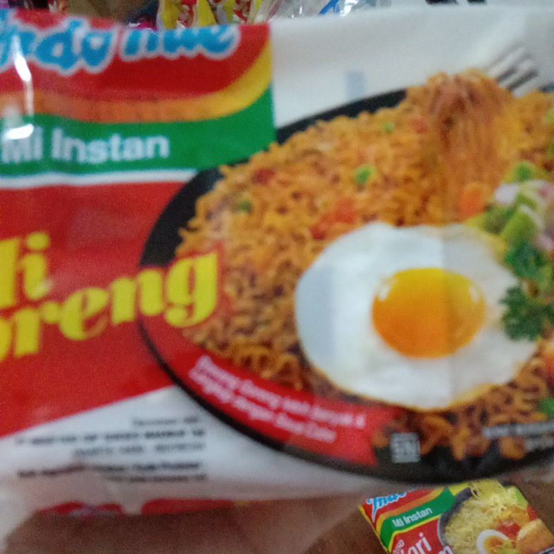 

Indomie Mie Instan Goreng / Kari ayam