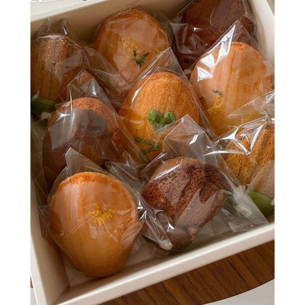 

Jiro madeleine box