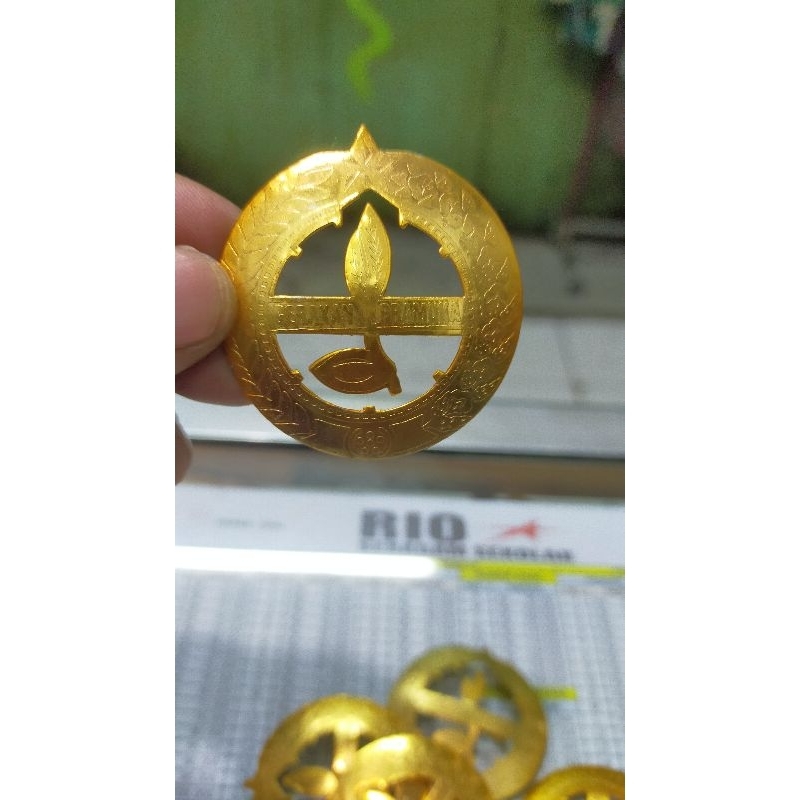 Emblim/Pin Pramuka Pembina Guru dan PNS Emblim/Pin Baret Pramuka Emblim/Pin Topi Pramuka