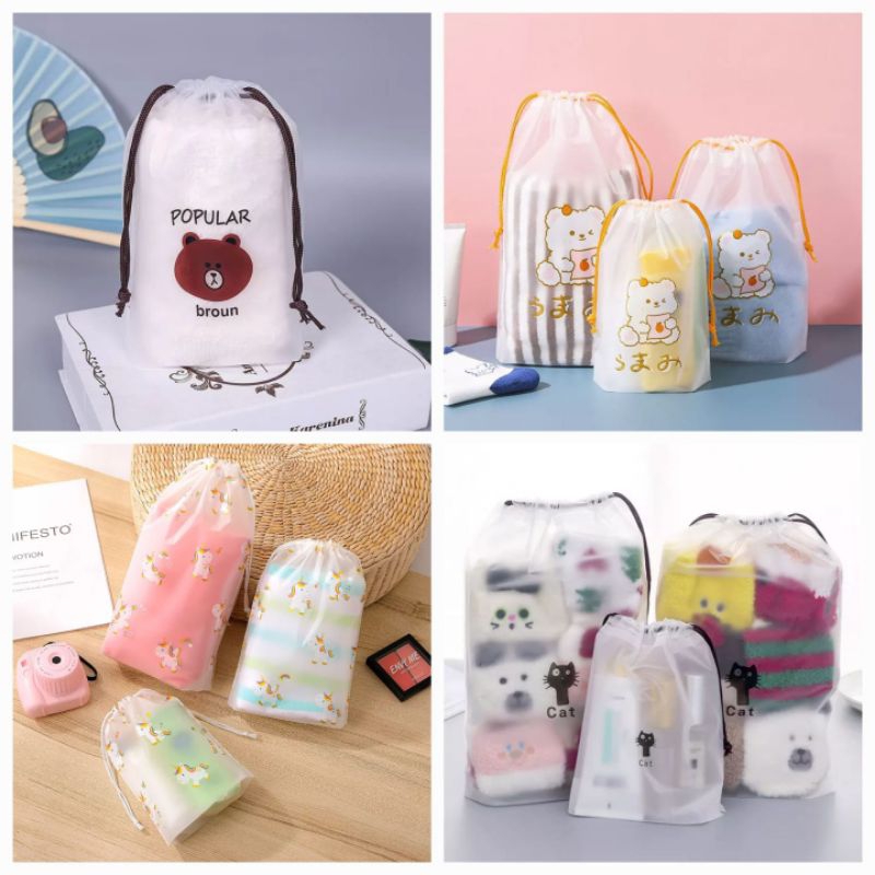 

tas serut pouch transparan dan sisir 2in1