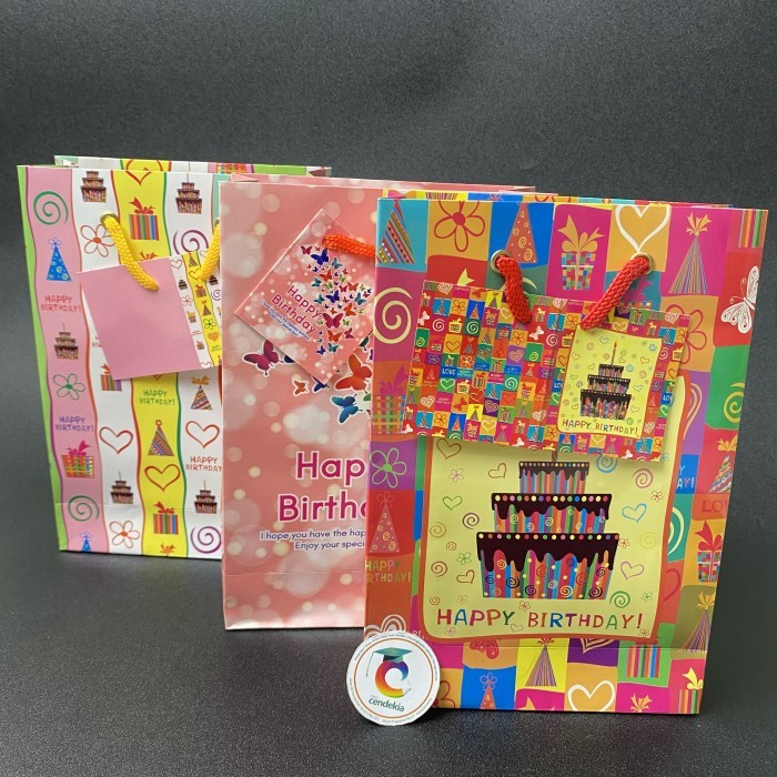 

Paper Bag Tas Kertas Kecil KIKY Birthday Edition 22x15x6 - 1pcs