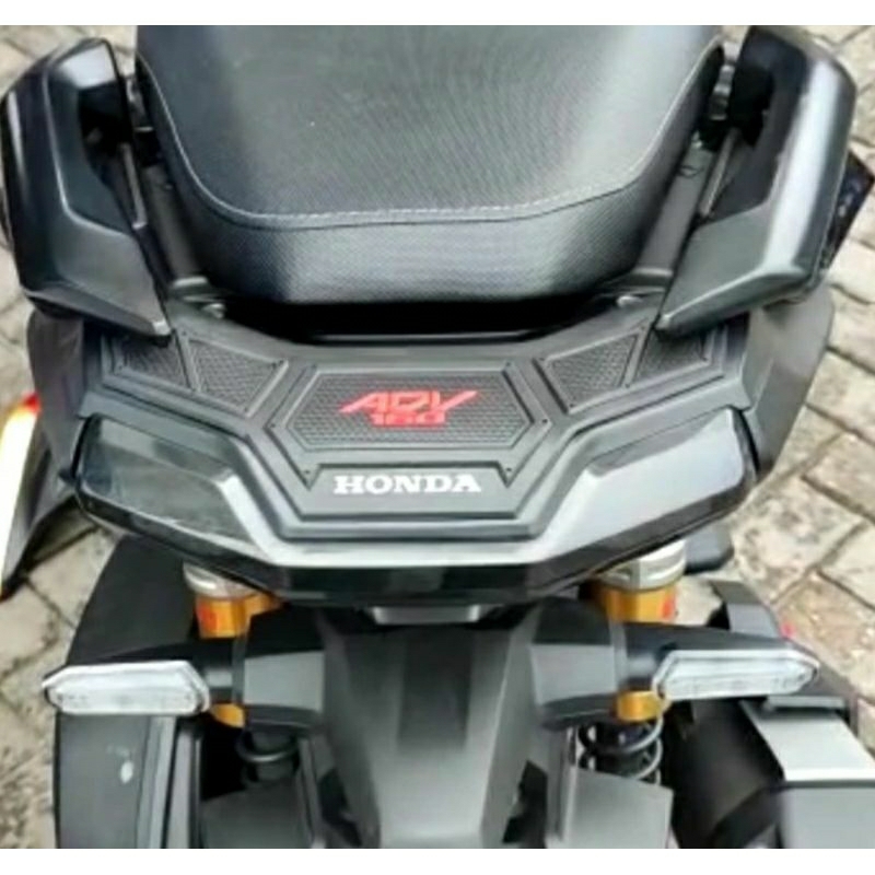 tankpad karet adv 160 protector atas lampu stop ADV 160 pelindung atas lampu stop ADV 160