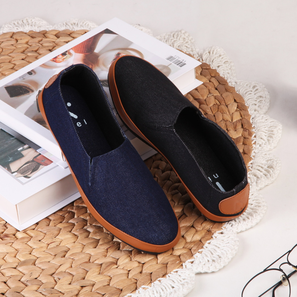 Niel Sepatu Wanita Nawa Slip on Denim