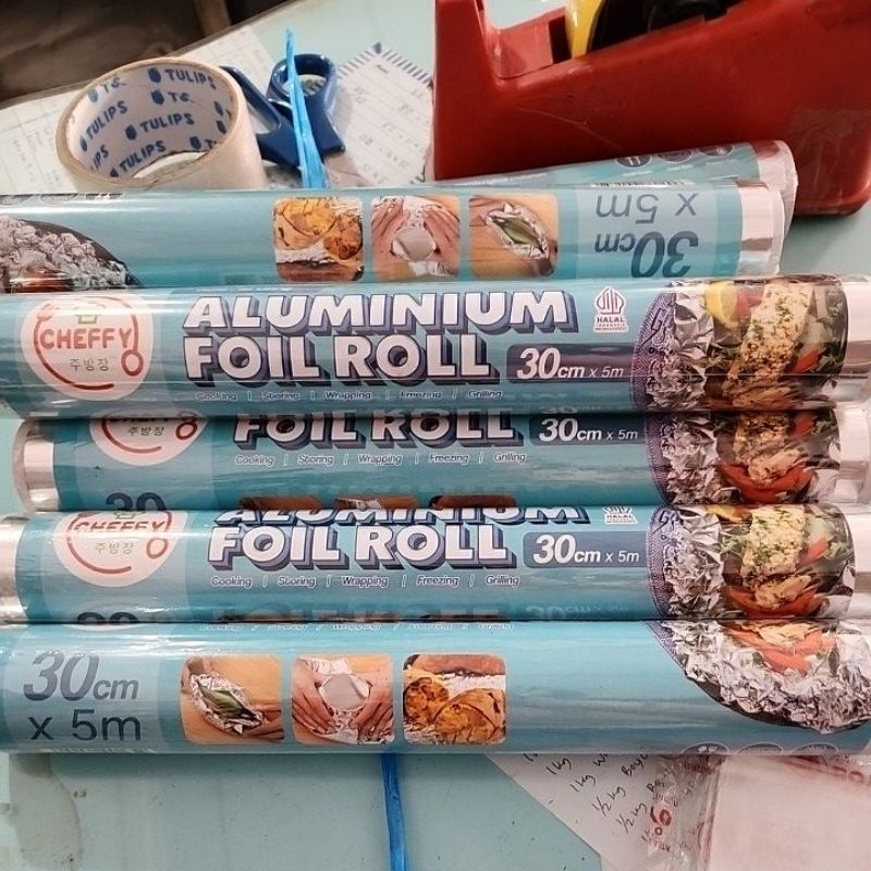 

Aluminium Foil lebar 30cm panjang 5m merk cheffy