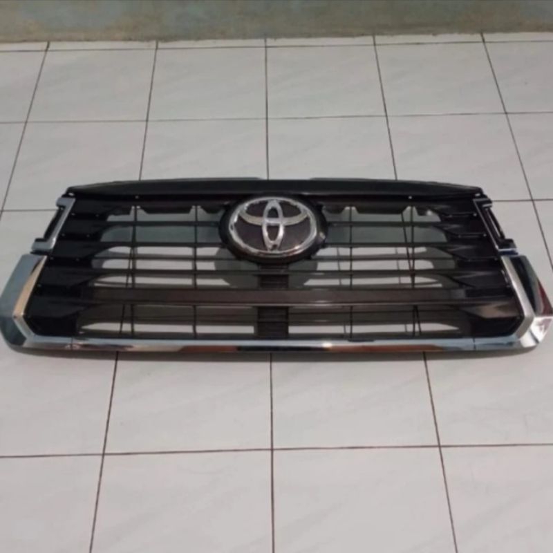 Grill Toyota innova Reborn 2019 Up