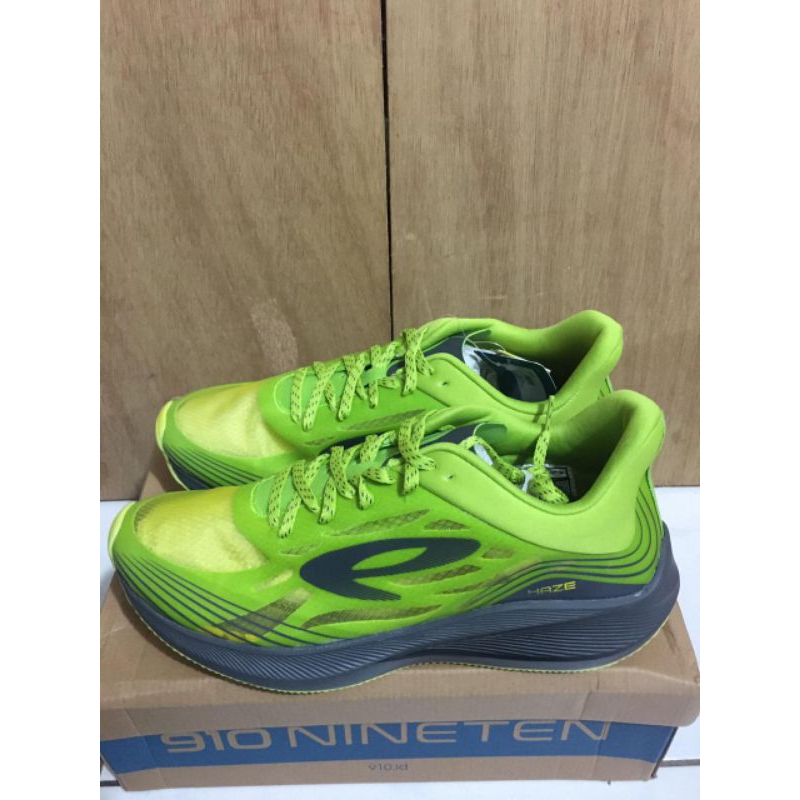 SEPATU RUNNING 910NINETEN HAZE VISION