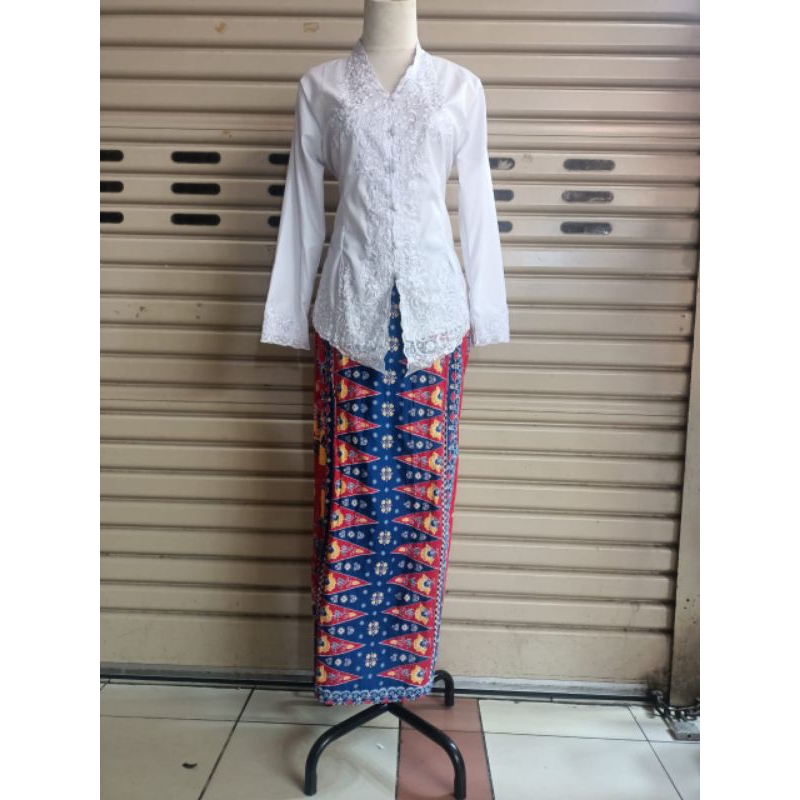 KEBAYA ENCIM PUTIH