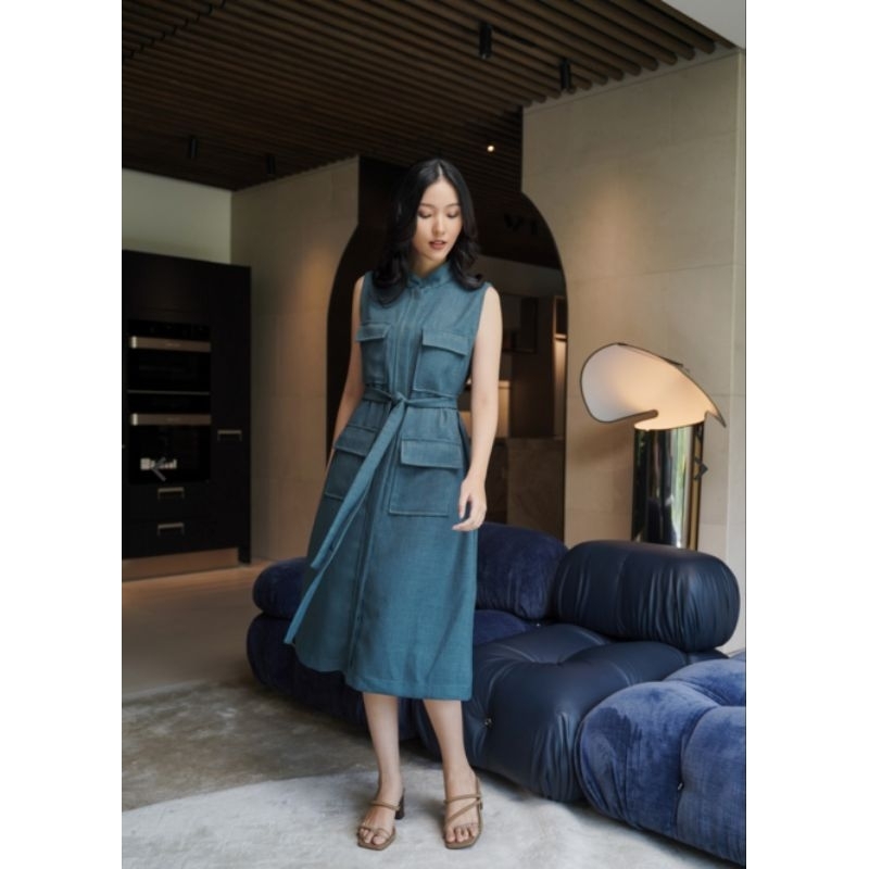 MAVEN Gabrielle Sleevless Topper PLa