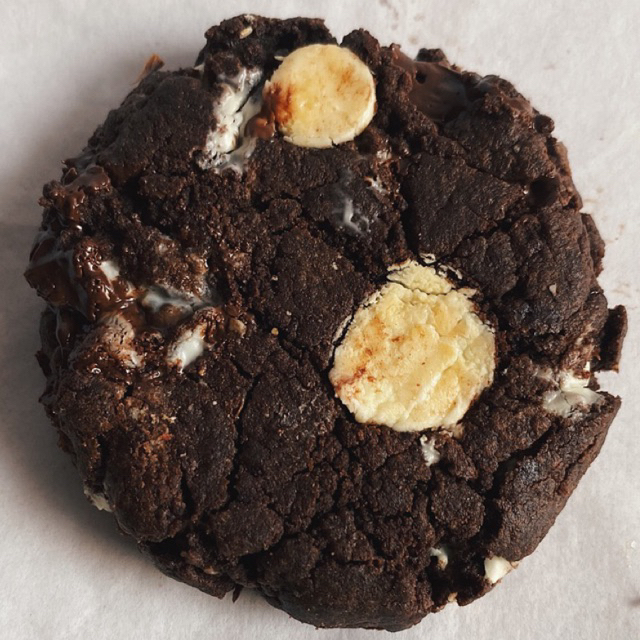 

El Fugio (Triple Choco Cookie) by @la.deesle