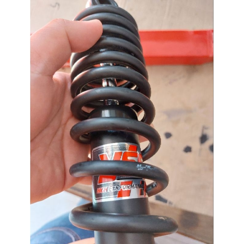 shock yss bekas motor honda Genio. bocor