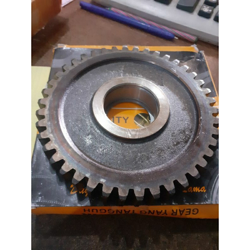 gear pecah kulit gabah/gigi mesin pk HW 60 yanmar(42T)LOKAL