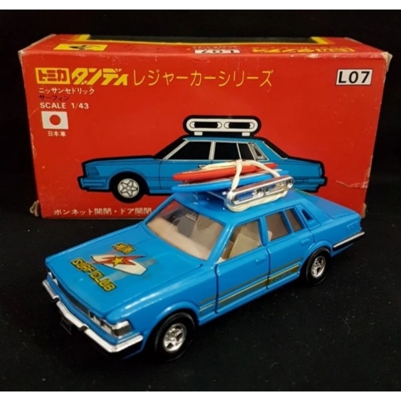 Tomica Dandy Japan L07 Nissan Cedric 280E With Surf Board Skala 43