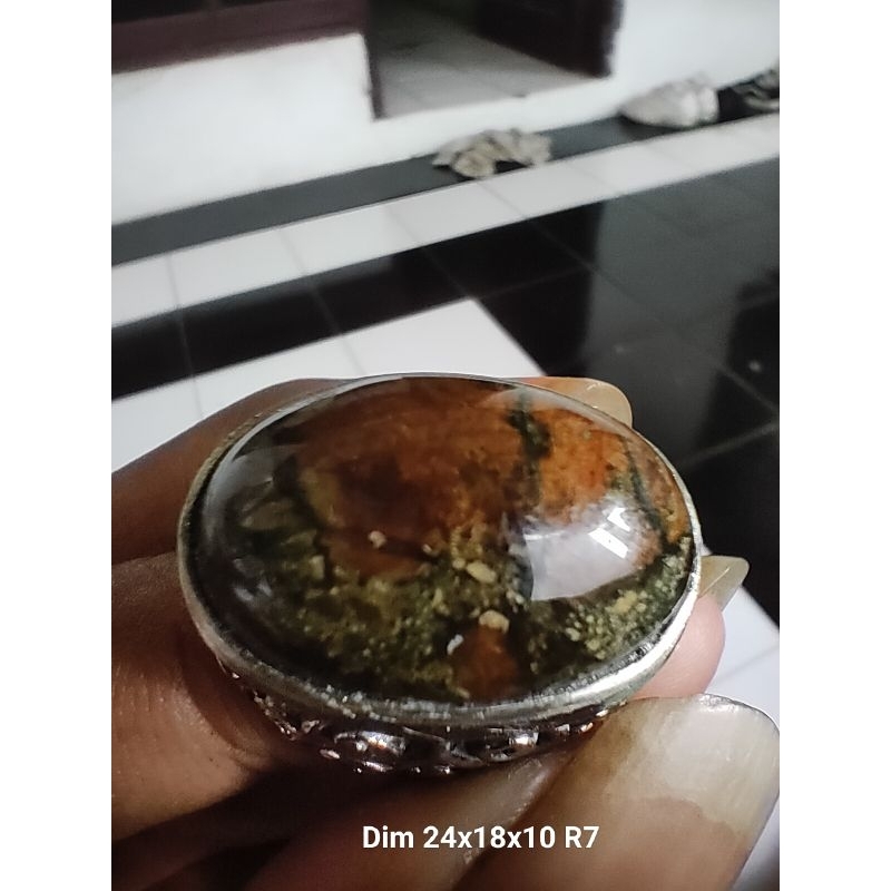 Batu Bacan Kembang