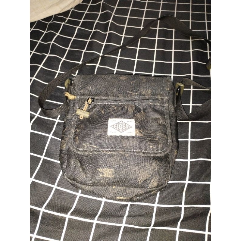 tas selempang preloved eiger bekas