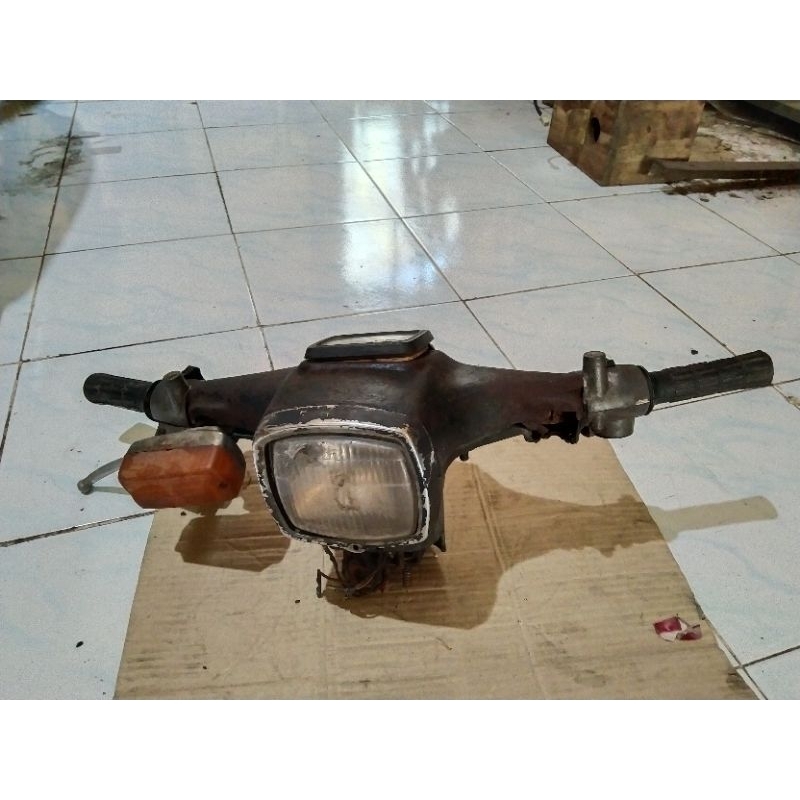 BATOK/TOTOK DEPAN SET STIR, LAMPU DAN SPIDO YAMAHA V75/V80