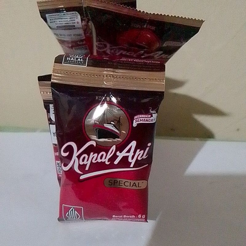 

Kopi Kapal Api Special 6 g 1 Renteng