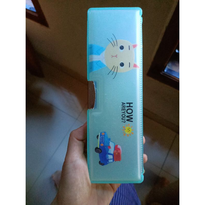 

kotak pensil magnet