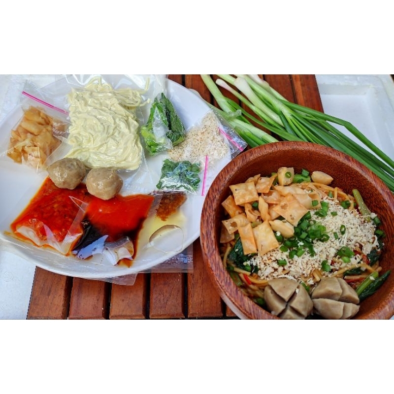 

Korzaln Mie Cwimie / Mie Ayam