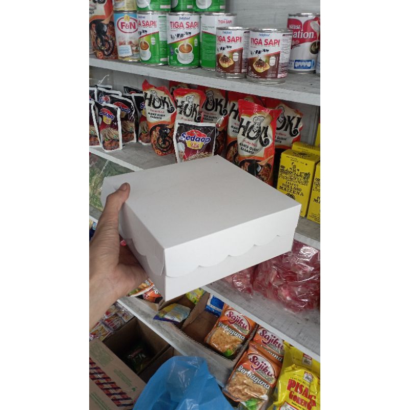 box nasi/kue/kotak nasi 20x20