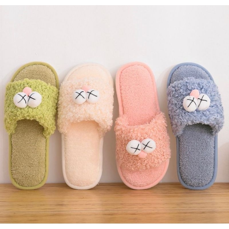 sandal selop bulu mata