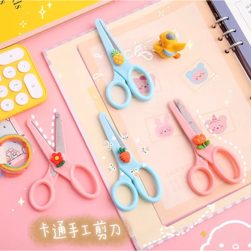 

GUNTING KERTAS KARAKTER LUCU / ALAT TULIS ANAK SEKOLAH / GUNTING MINI