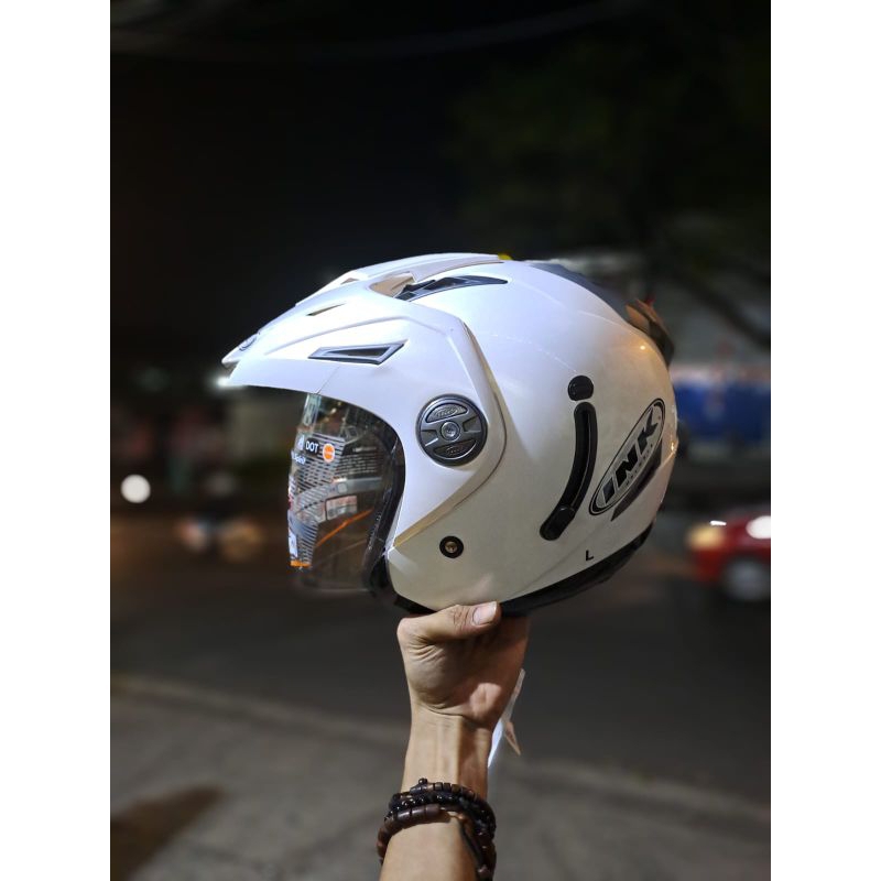 HELM INK T1 WHITE PEARL GOLD / GM DOFF PULL WARNA