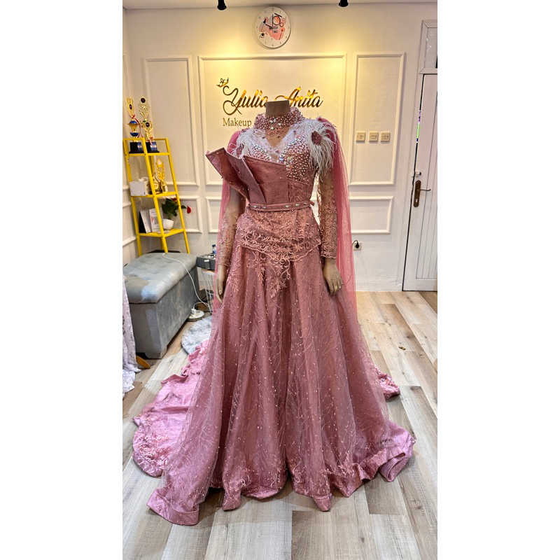 gown pengantin warna pink dusty
