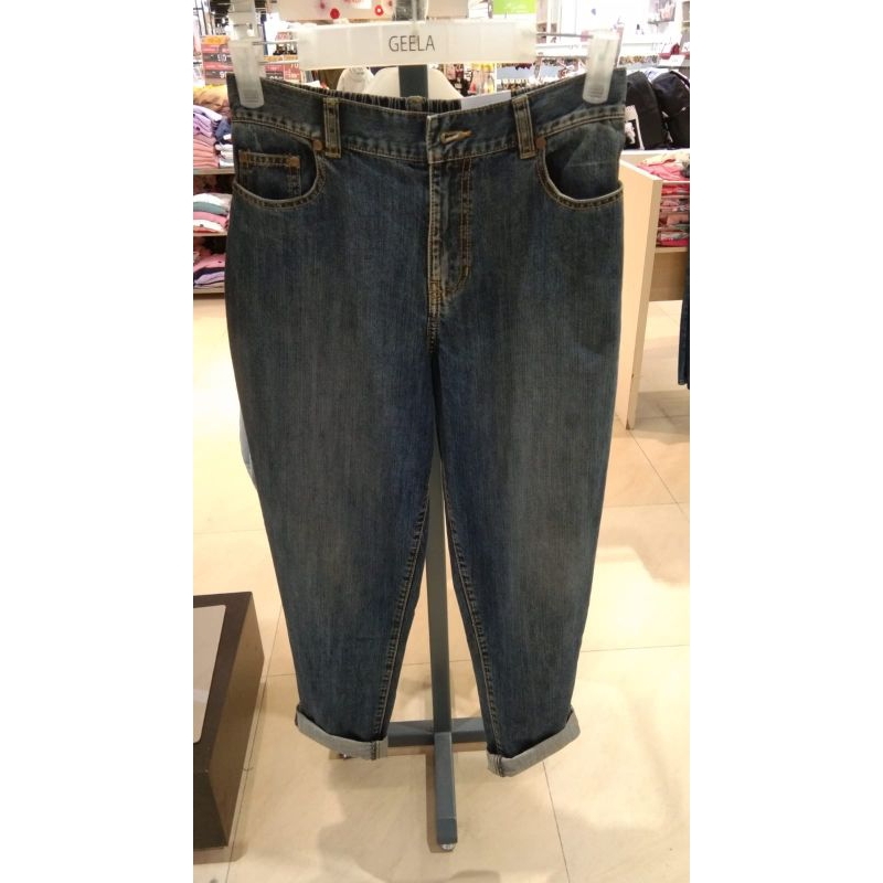 Celana GEELA